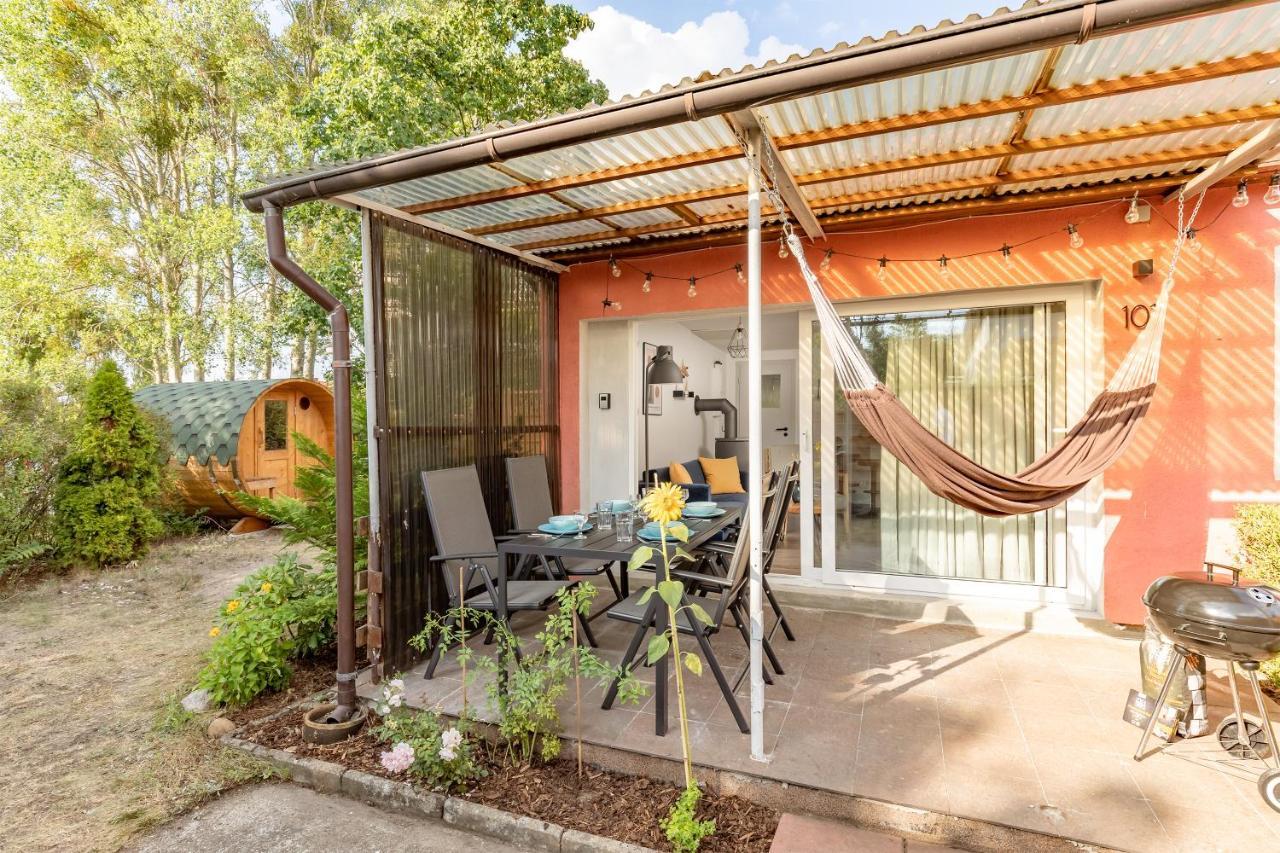 Am Grimnitzsee Gemutliches Tiny House Bungalow Mit Sauna Und Kamin Йоахімсталь Екстер'єр фото